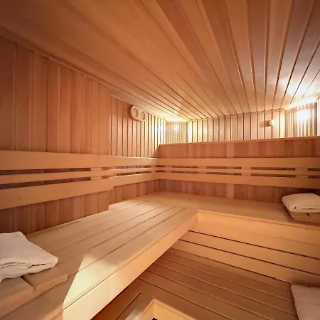 Apartment Long With Sauna And Garage